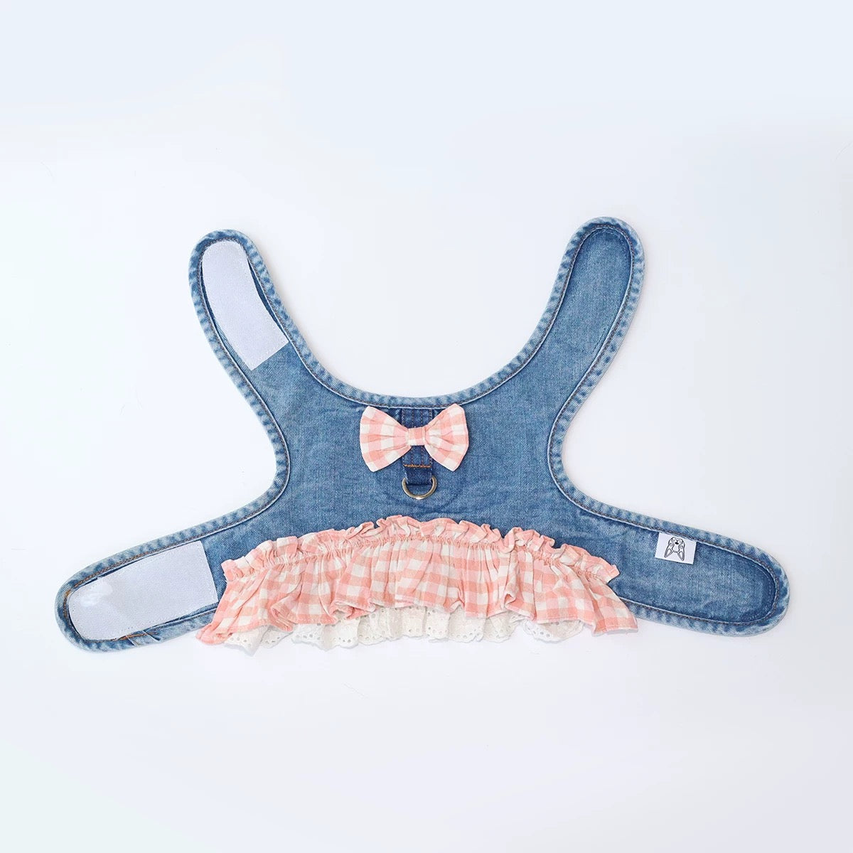 Pet cowboy-style chest and back harness